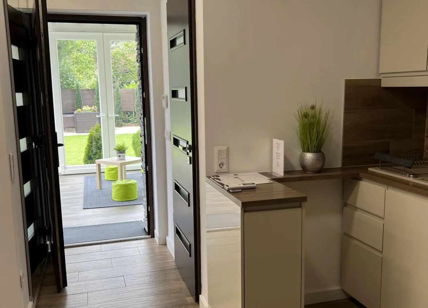 True Gem At The Airport By Newave Apartman Budapest